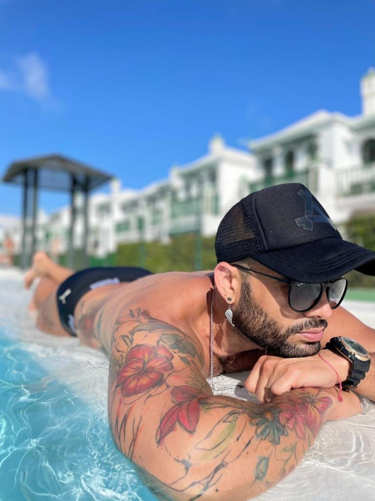 Chico busca chica en Málaga: 