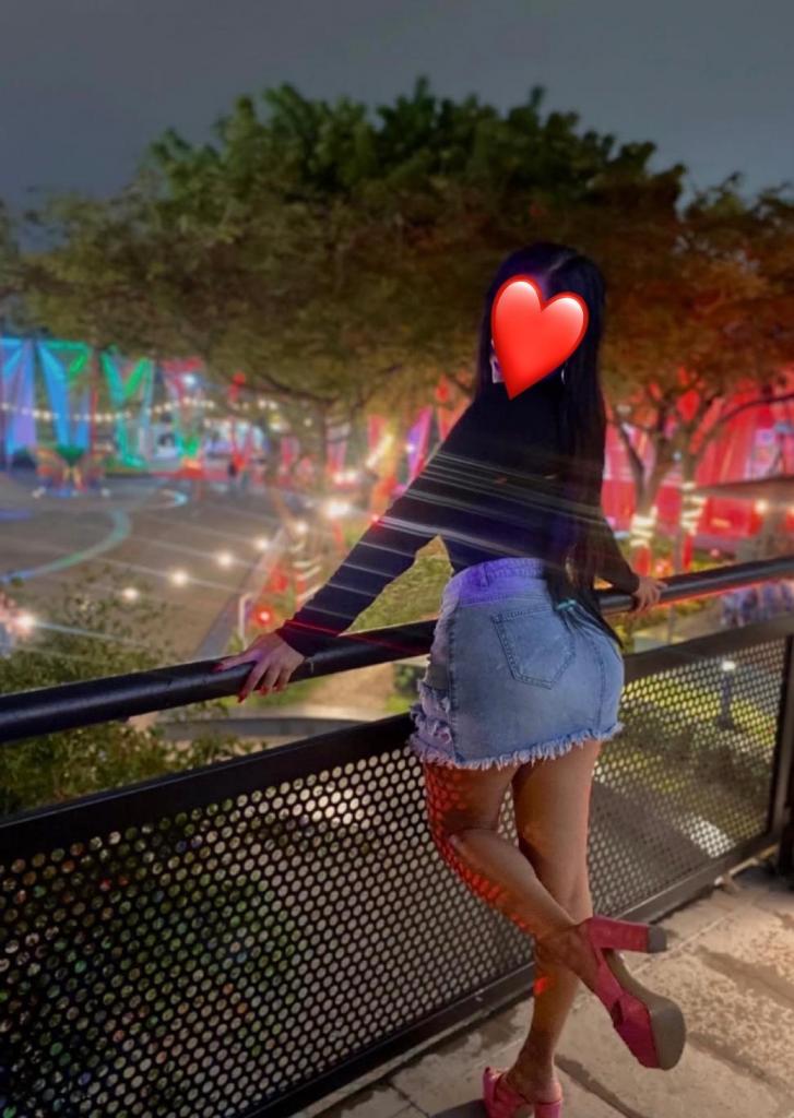 Chica busca chico en Cádiz: 