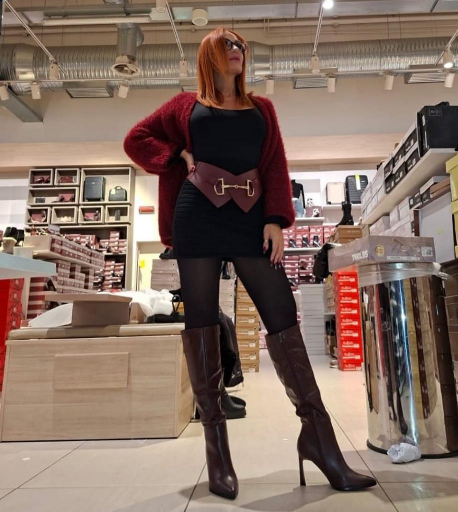 Chica busca chico en Sevilla: 