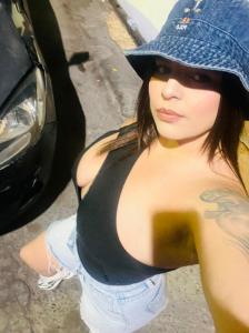 611352096: Chica busca chico en Sevilla