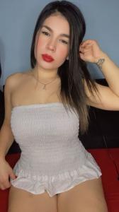 662192785: Chica busca chico en Sevilla