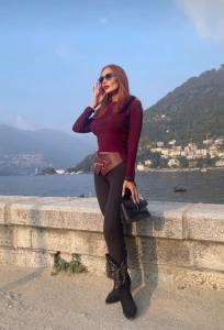 613904069: Chica busca chico en Sevilla