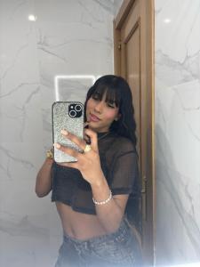 647315397: Chica busca chico en Madrid