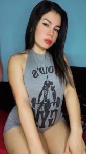 662192785: Chica busca chico en Sevilla