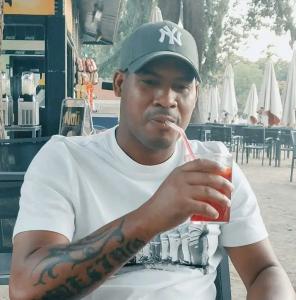 667872368: Chico busca chica en Málaga