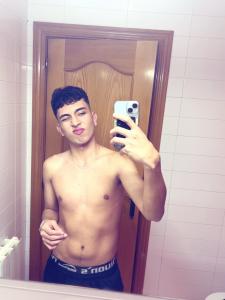 641974741: Chico busca chica en Barcelona