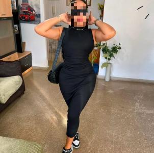 604297486: Chica busca chico en Barcelona