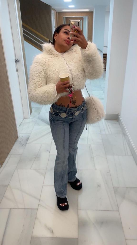 611399628: Chica busca chico en Ibiza