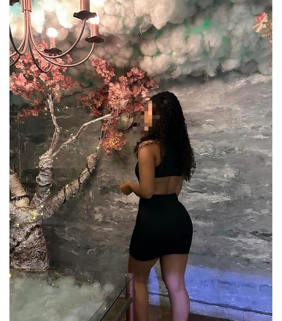 Chica busca chico en Sevilla: 