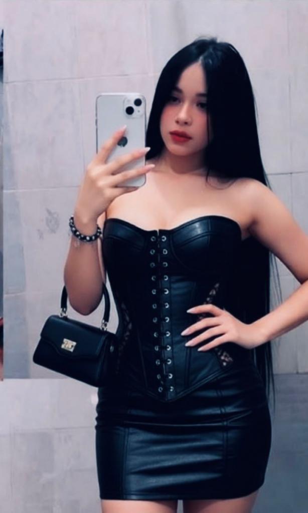 Chica busca chico en Almería: 