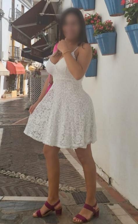 613233181: Chica busca chico en Sevilla