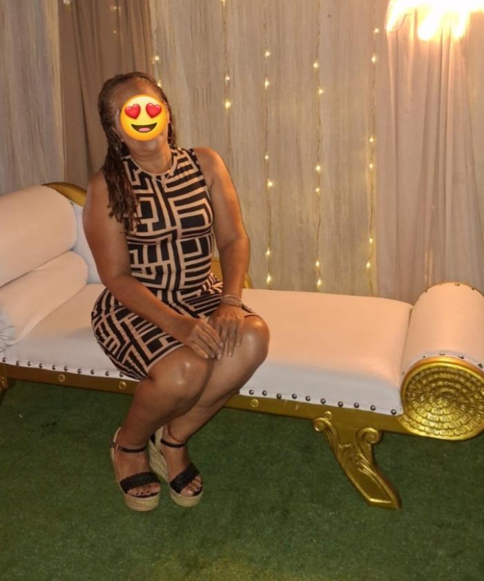 677797027: Chica busca chico en Sevilla