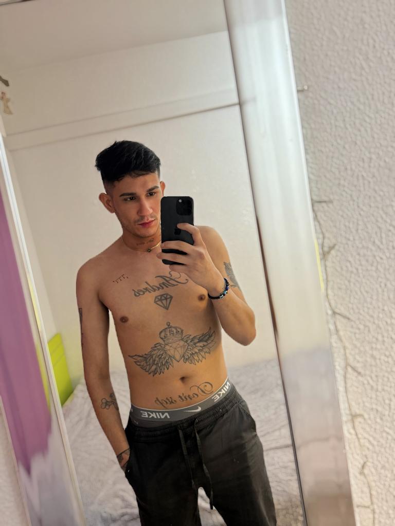 Chico busca chica en Sevilla: 