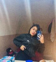 613904084: Chica busca chico en Barcelona