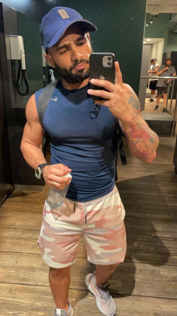 Chico busca chica en Málaga: 