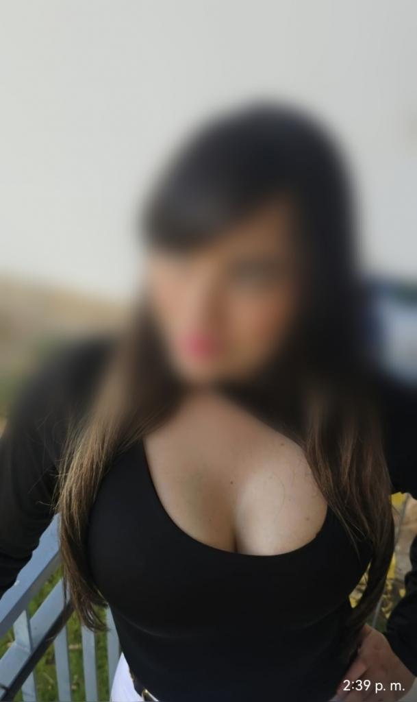 614569873: Chica busca chico en Tarragona