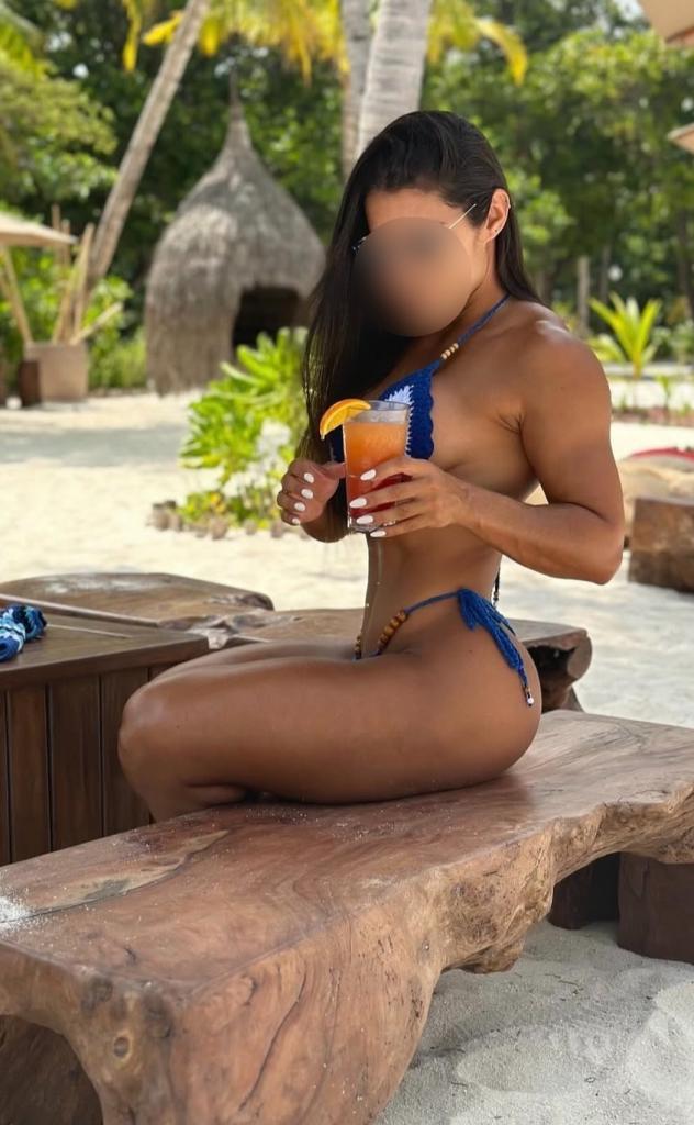 604169949: Chica busca chico en Málaga
