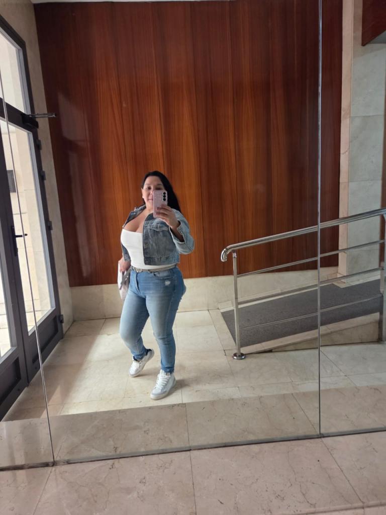 654757684: Chica busca chico en Madrid