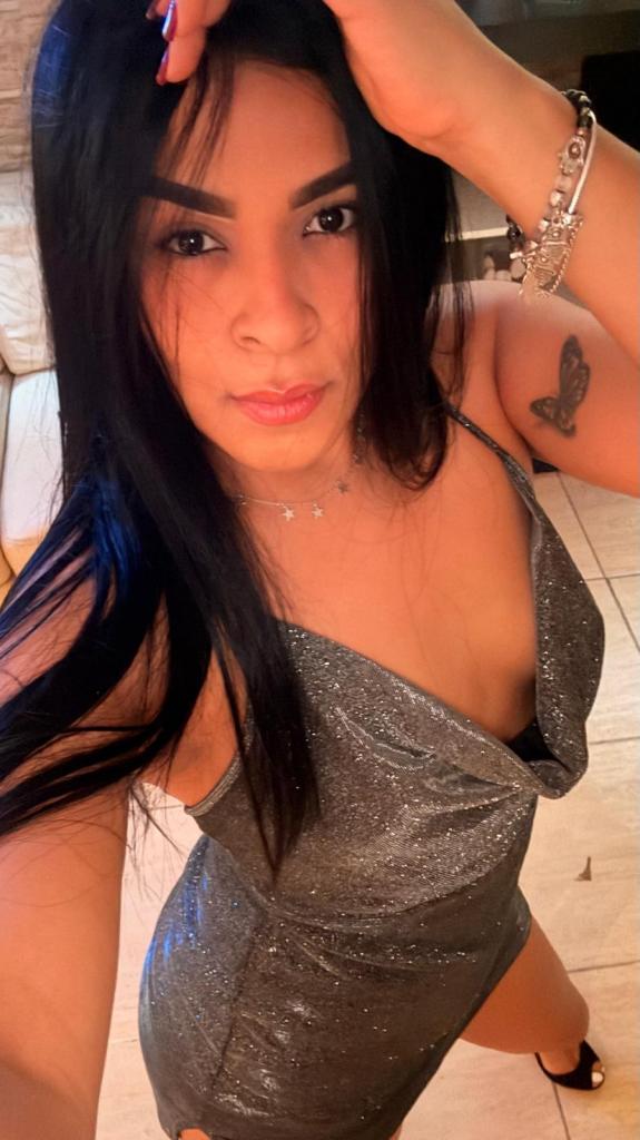 Chica busca chico en Alicante: Chica busca chico