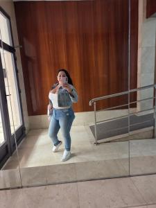 654757684: Chica busca chico en Madrid