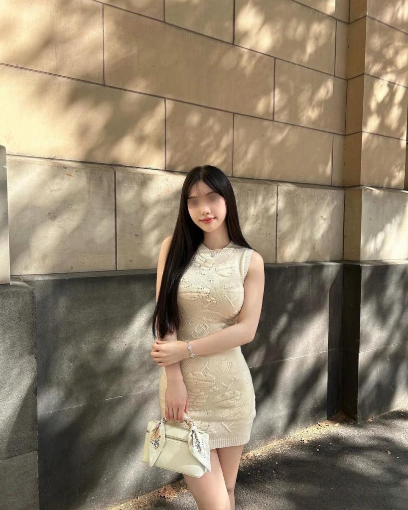 633725791: Chica busca chico en Barcelona