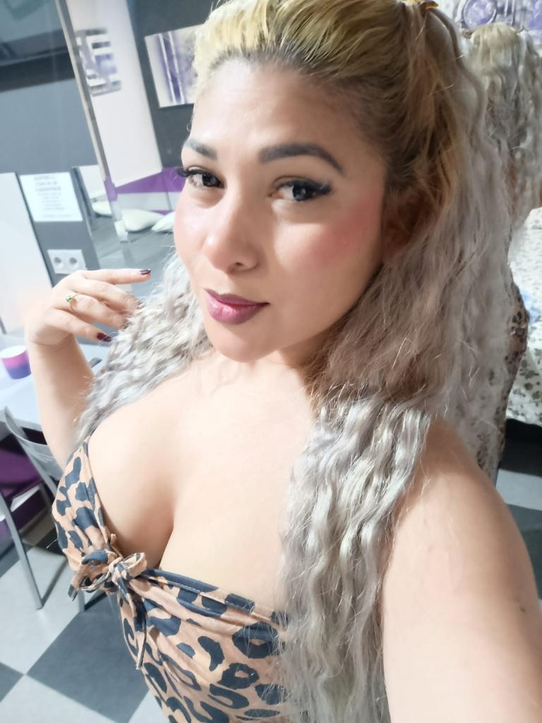 672562498: Chica busca chico en Albacete
