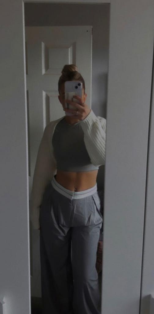 604873094: Chica busca chico en Granada