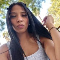 607338255: Chica busca chico en Sevilla