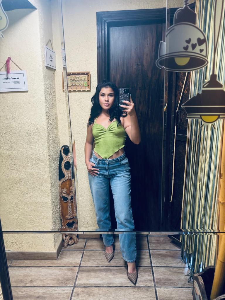 604317997: Chica busca chico en Almería