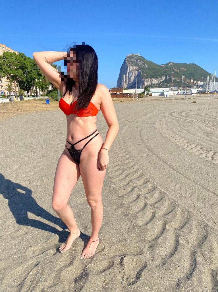 Chica busca chico en Cádiz: 
