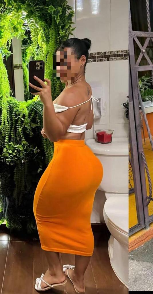 Chica busca chico en Almería: 