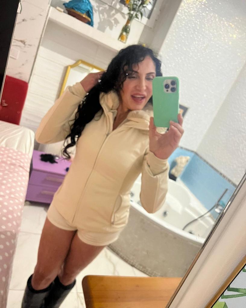631572079: Transexual en Madrid