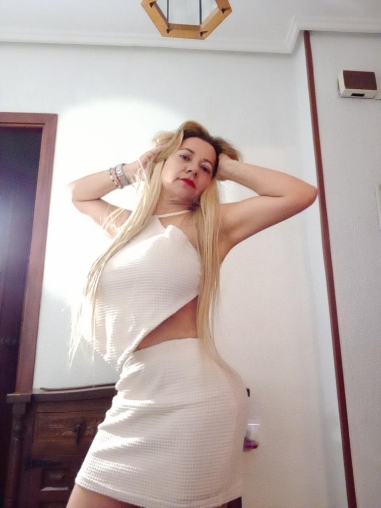 613849470: Chica busca chico en Valencia
