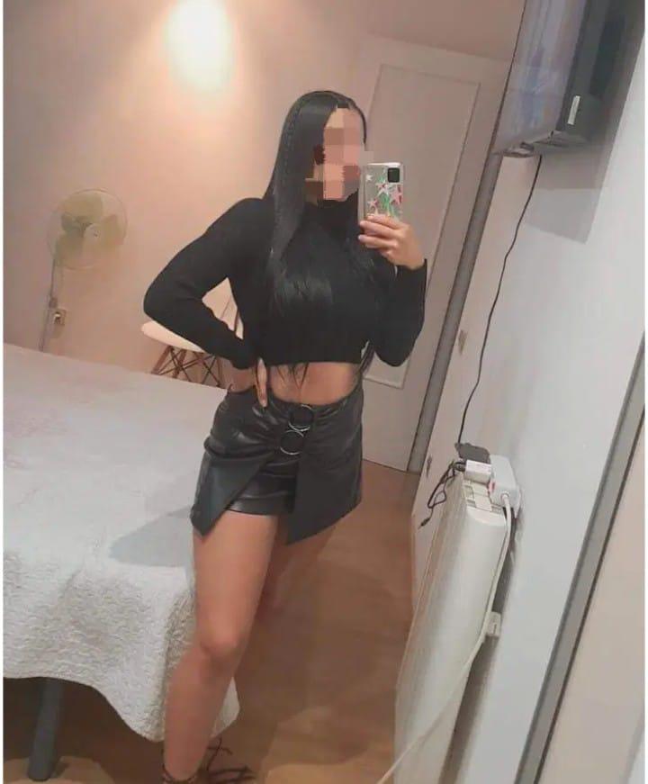 647250500: Chica busca chico en Tenerife