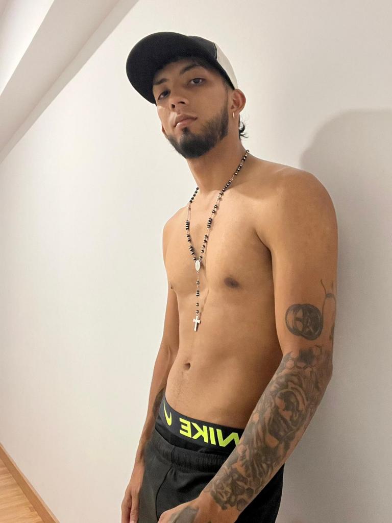 642537312: Chico busca chica en Madrid