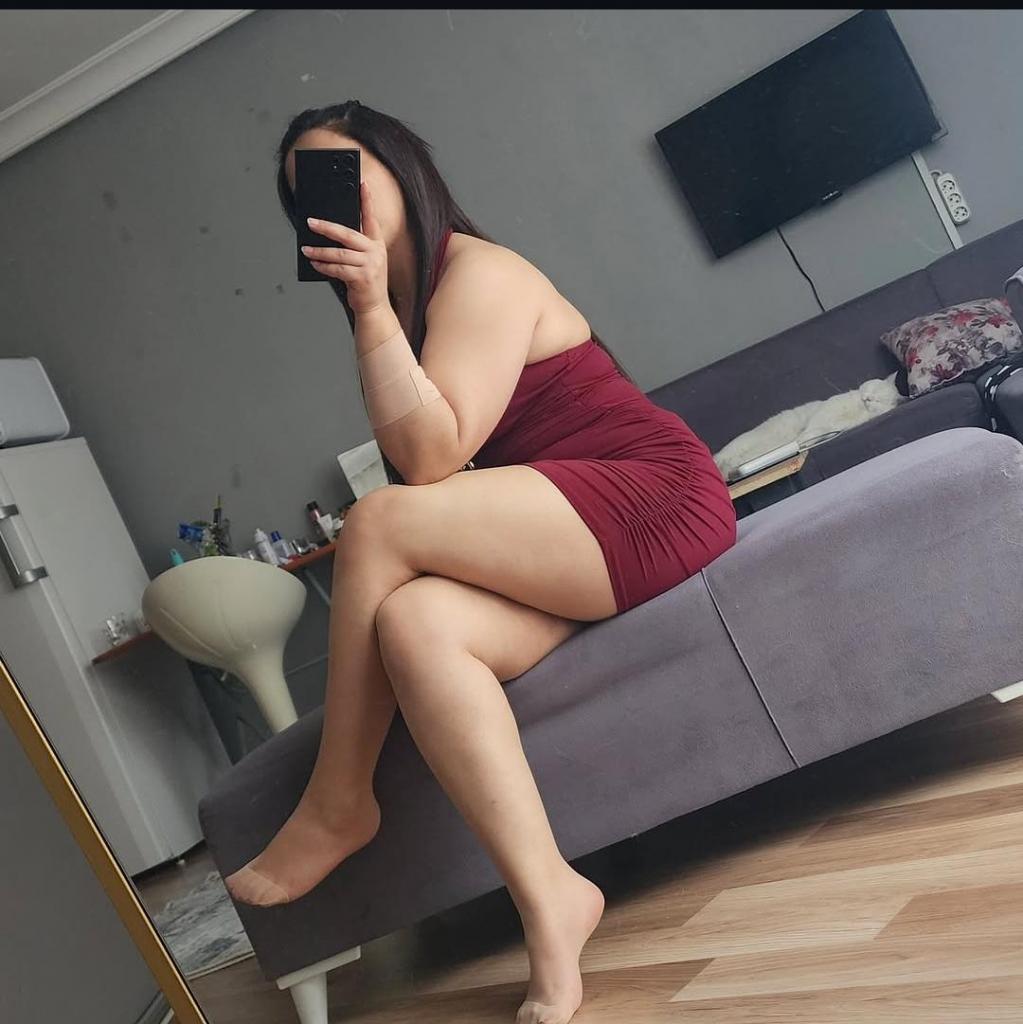 Chica busca chico en Huelva: 
