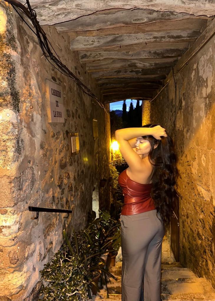 663092691: Chica busca chico en Mallorca