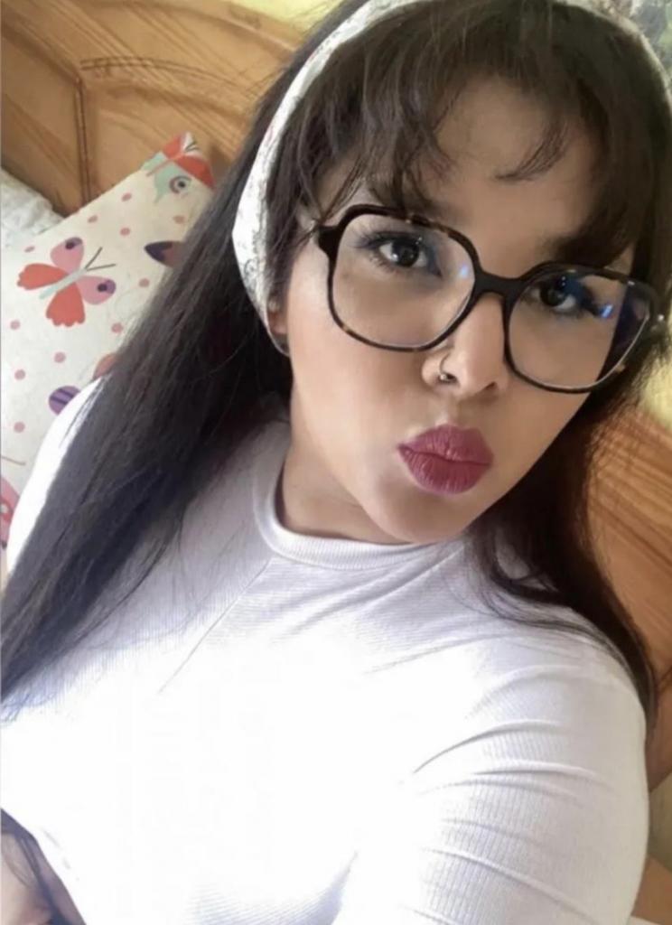 672824321: Chica busca chico en La Coruña
