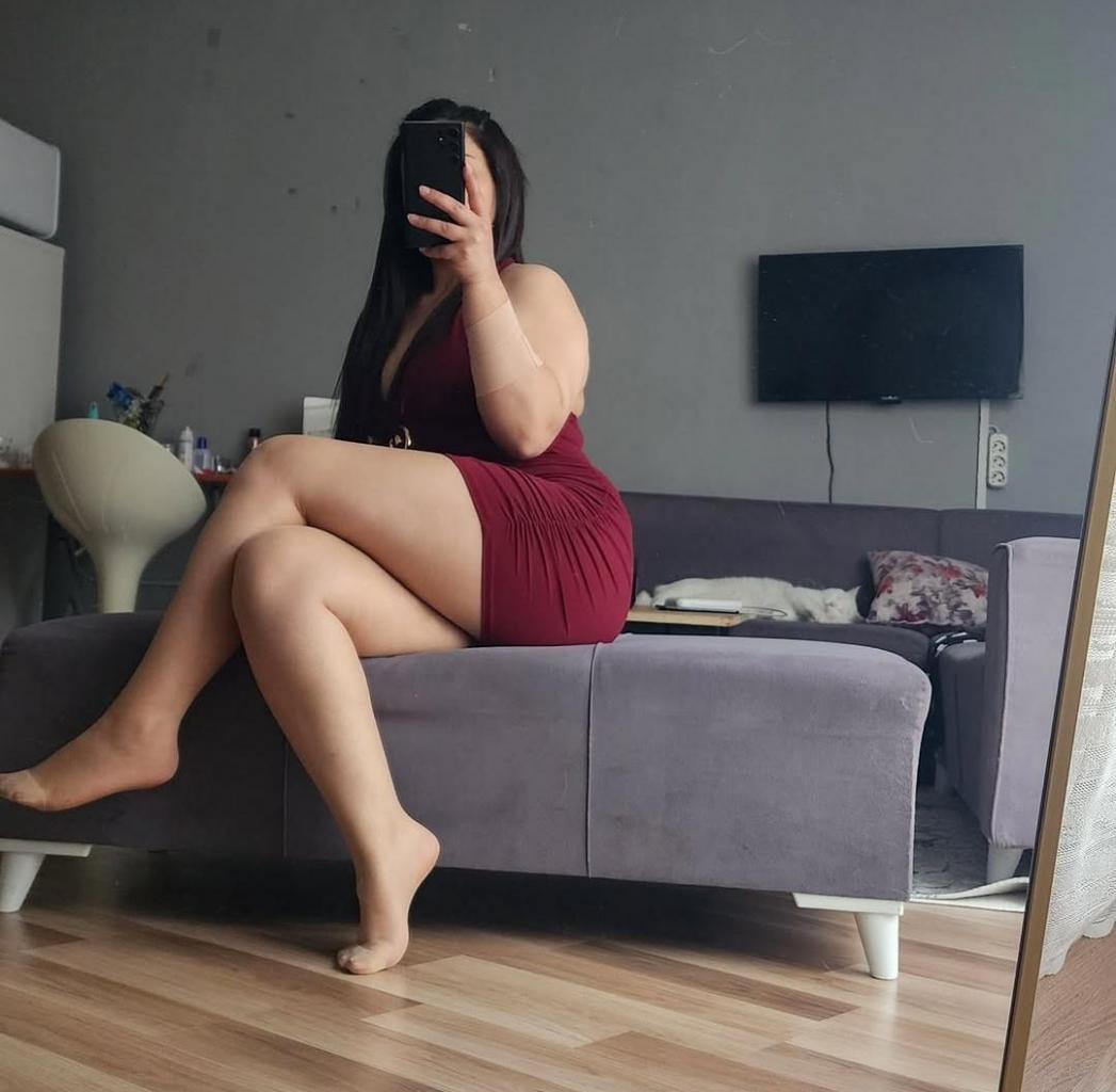 Chica busca chico en Huelva: 