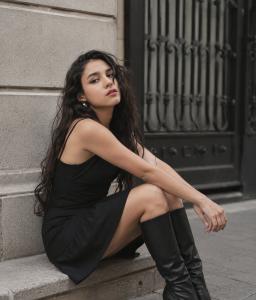 605701884: Chica busca chico en Barcelona