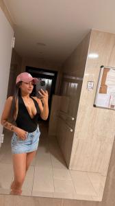 647315397: Chica busca chico en Madrid