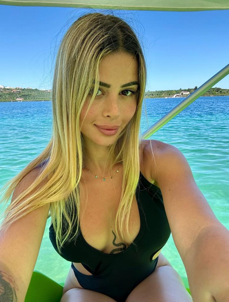 Chica busca chico en Alicante: Chica busca chico
