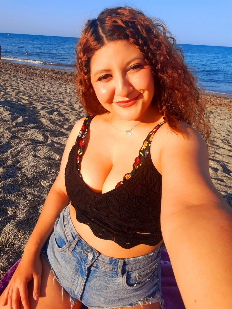 Chica busca chico en Almería: Chica busca chico