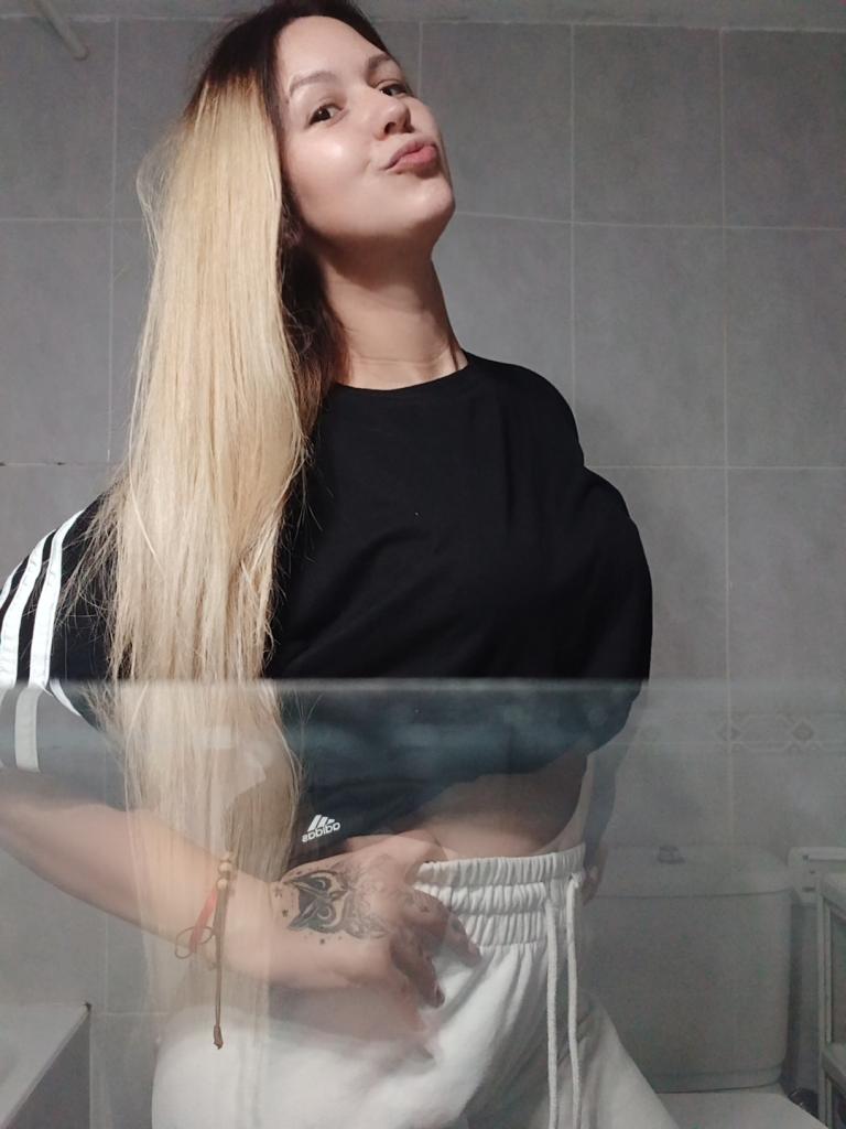 742068682: Chica busca chico en Navarra