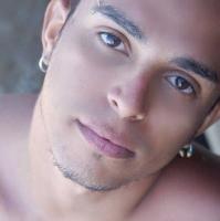 672586779: Chico busca chica en Gerona
