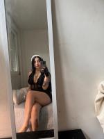 613724643: Chica busca chico en Barcelona