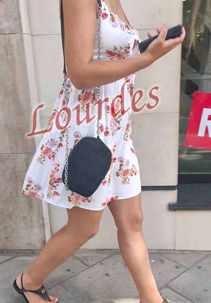 690811888: Chica busca chico en Cantabria