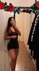 613205137: Chica busca chico en Barcelona