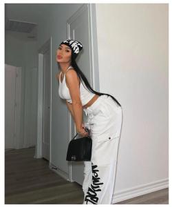 678837072: Chica busca chico en Barcelona