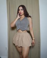 670560067: Chica busca chico en Gerona